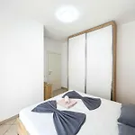 Azure View A20 Apartmán